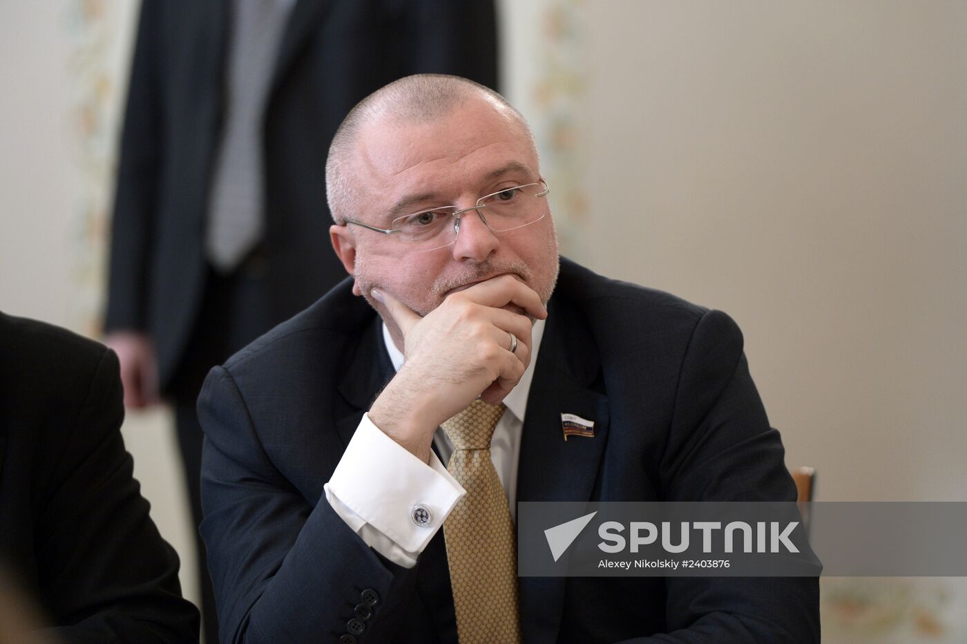 Vladimir Putin meets with senior members of the Federation Council