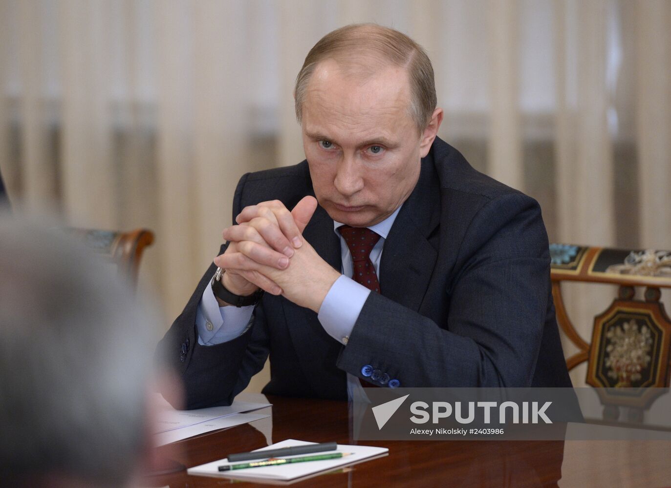 Vladimir Putin meets with senior members of the Federation Council