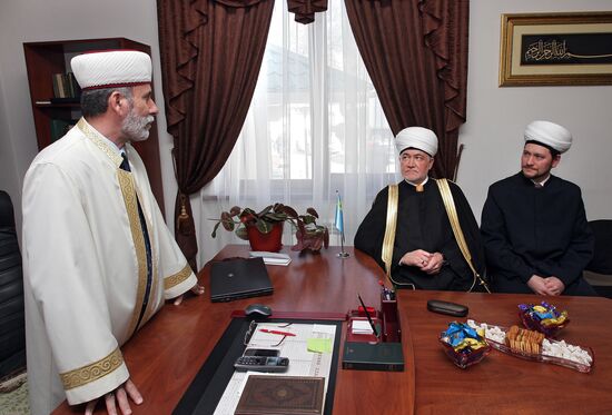 Crimea's Mufti Ablayev meets with Chairman of Mufti Council of Russia Gainutdin