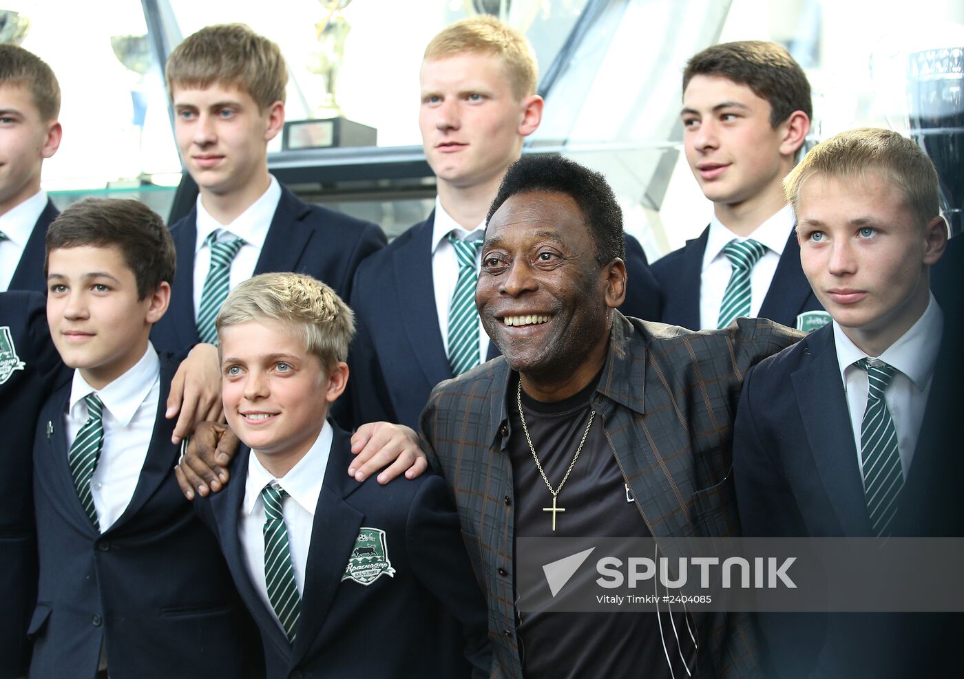 Pelé meets with FC Kransnodar's Academy cadets