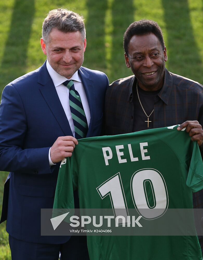 Pelé meets with FC Kransnodar's Academy cadets