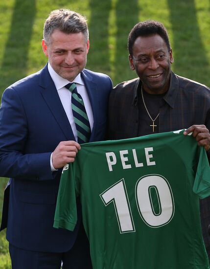 Pelé meets with FC Kransnodar's Academy cadets