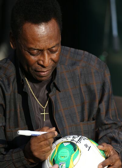 Pelé meets with FC Kransnodar's Academy cadets