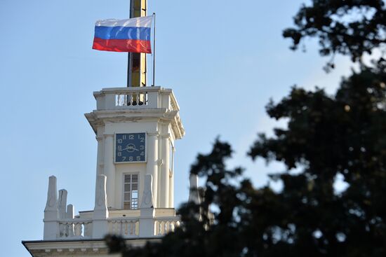 Crimea prepares to shift clocks to Moscow time