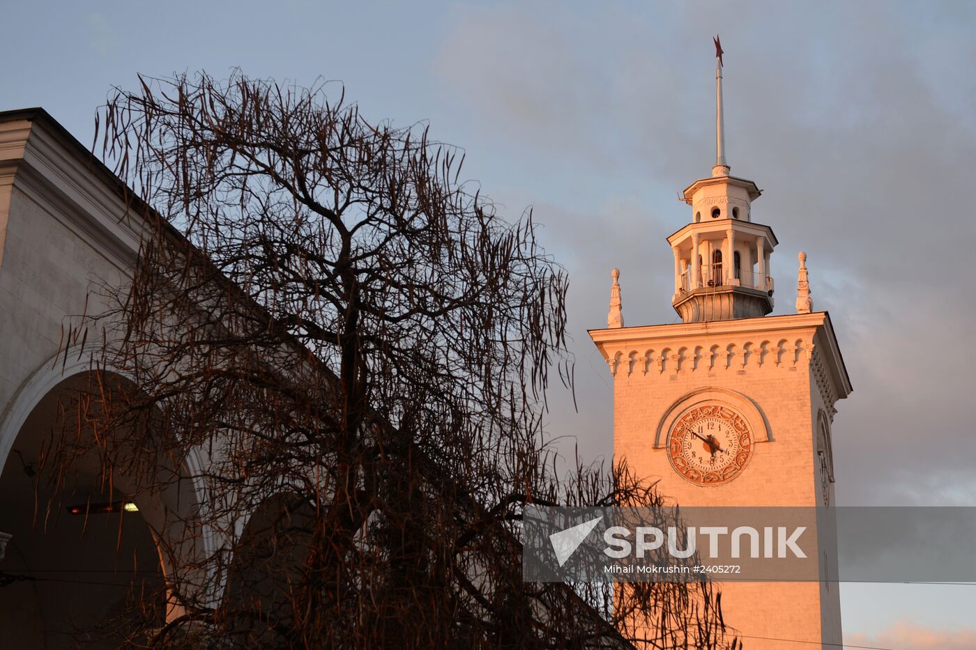 Crimea moves its clocks to Moscow time