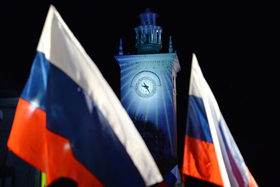 Crimea moves its clocks to Moscow time