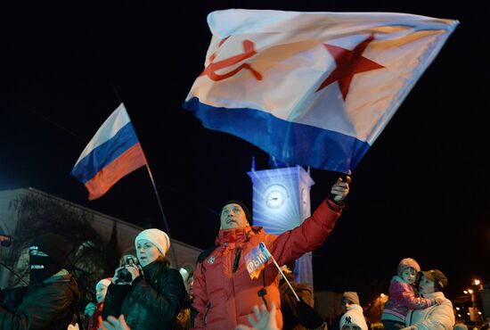 Crimea moves its clocks to Moscow time