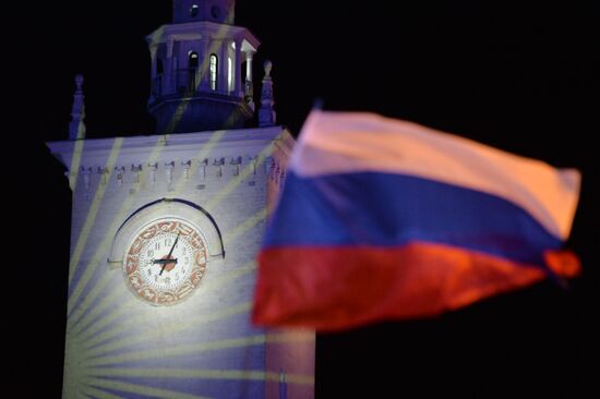 Crimea moves its clocks to Moscow time