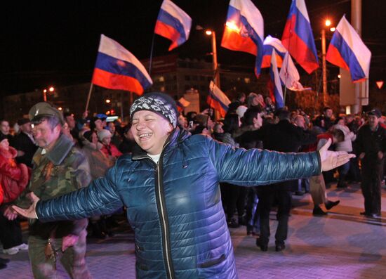 Crimea moves its clocks to Moscow time