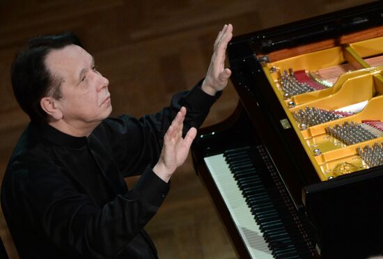 Russian National Orchestra concert conducted by Mikhail Pletnyov