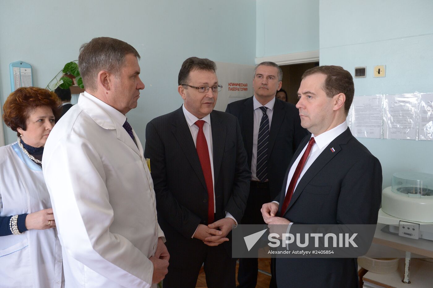 Dmitry Medvedev visits Crimea