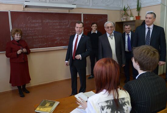Dmitry Medvedev visits Crimea