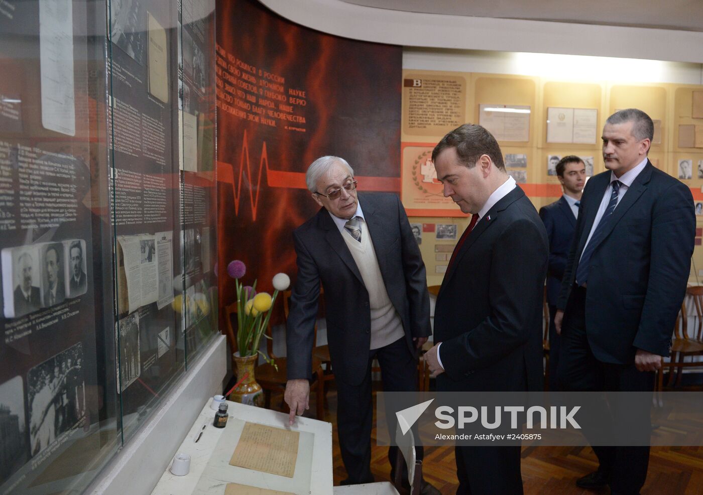 Dmitry Medvedev visits Crimea