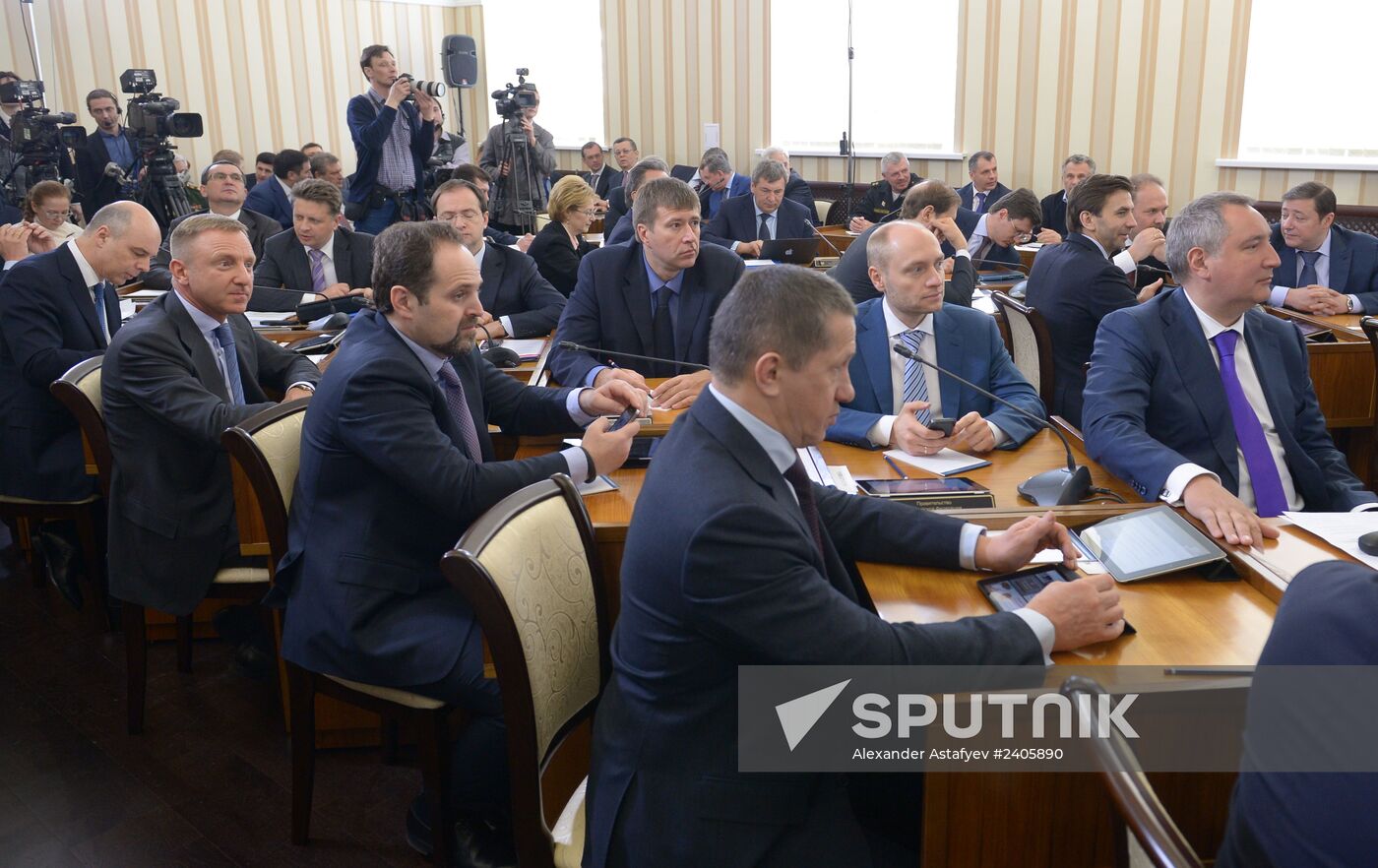 Dmitry Medvedev visits Crimea