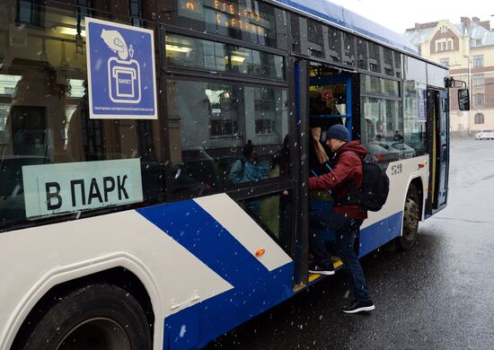 Machines selling single-trip tickets to be installed in trolley buses starting April 1