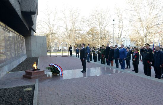 Dmitry Medvedev visits Crimea