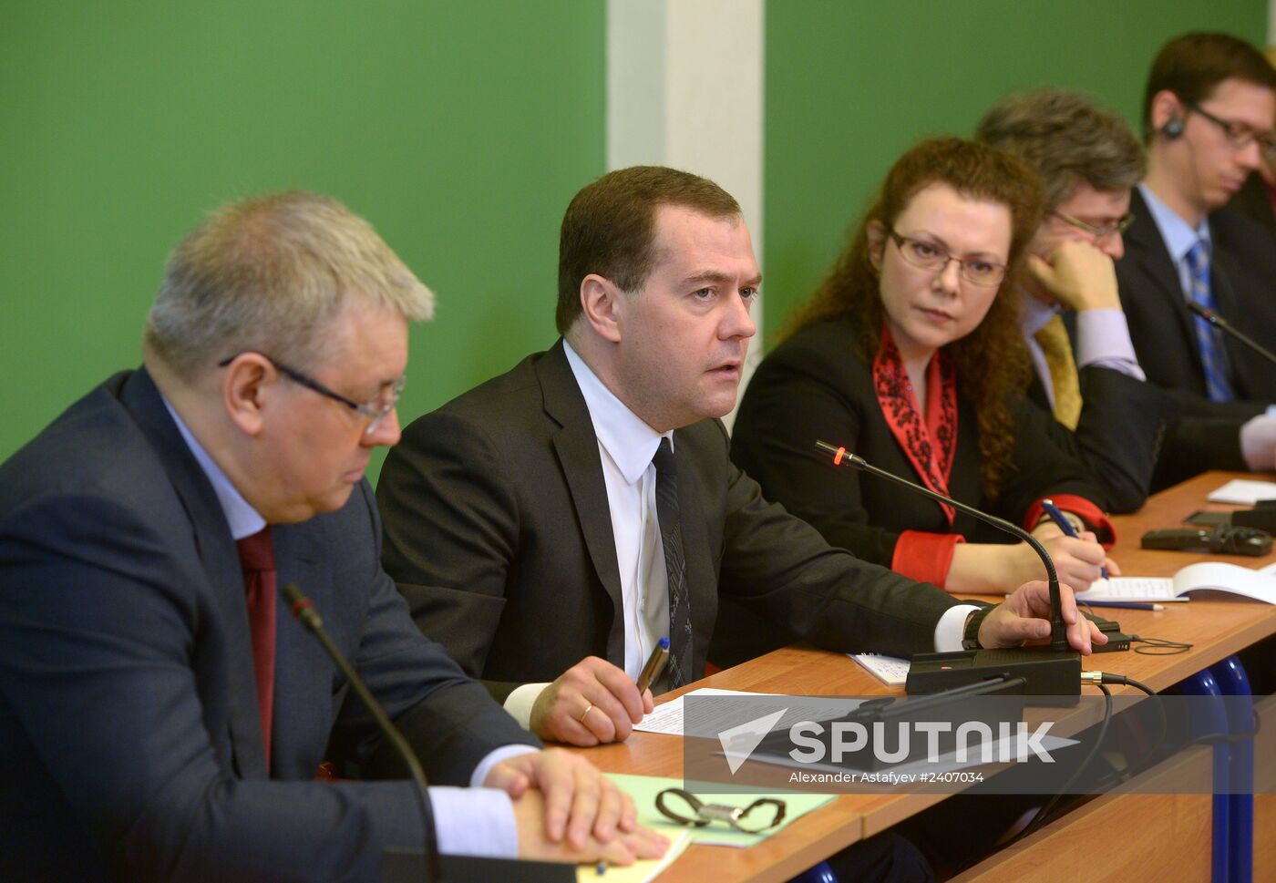 Dmitry Medvedev attends academic conference Economic and Social Modernization