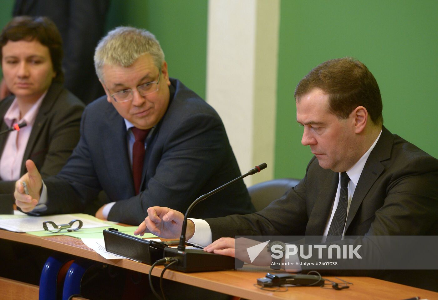 Dmitry Medvedev attends academic conference Economic and Social Modernization