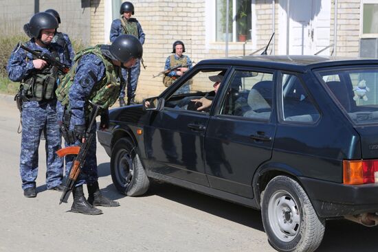 Three militants killed during raid in Biunaksk