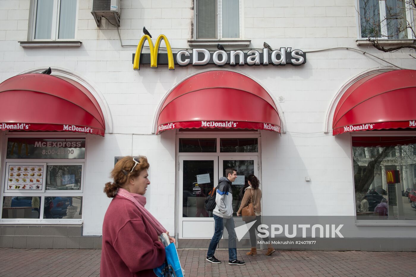 McDonald’s temporarily closes its fast food restaurants in Crimea