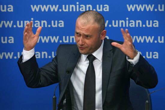 Ukraine's presidential candidate Dmitry Yarosh holds news conference