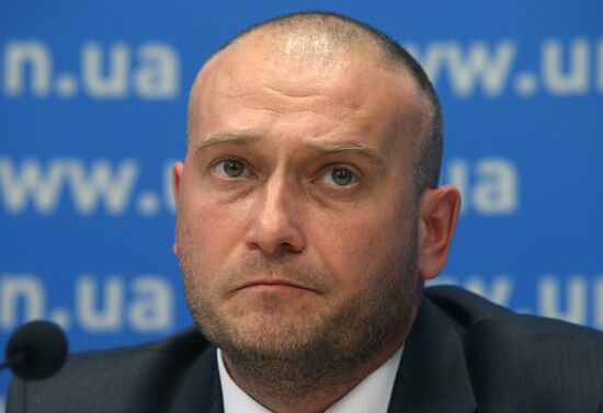 Ukraine's presidential candidate Dmitry Yarosh holds news conference