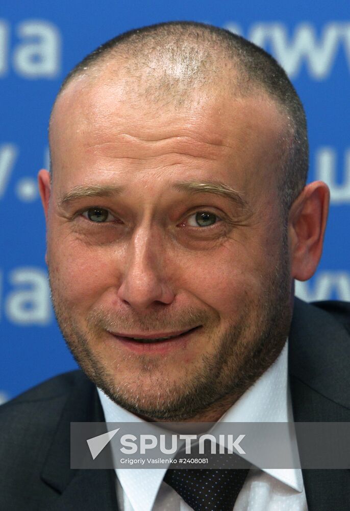 Ukraine's presidential candidate Dmitry Yarosh holds news conference