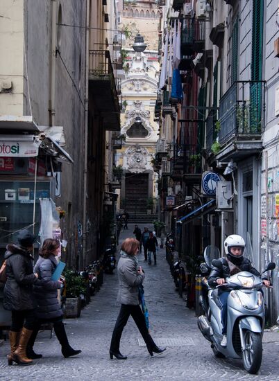 World Countries: Italy