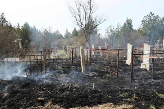 Orthodox cemeteries cleaned up ahead of Easter