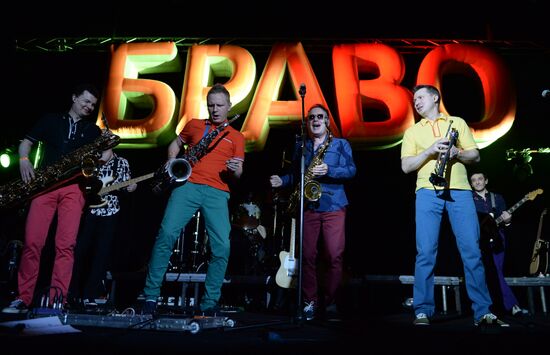 Bravo plays concert to mark 30-year anniversary