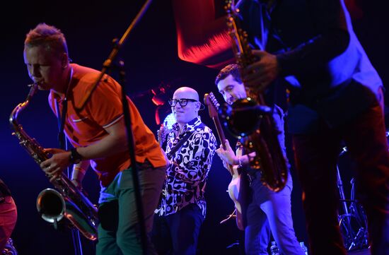 Bravo plays concert to mark 30-year anniversary