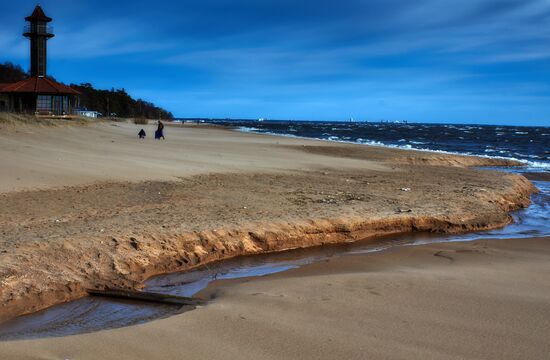 Shore of the Gulf of Finland in the resort area of St. Petersburg