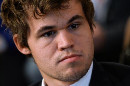 World chess champion Sven Magnus Øen Carlsen visits the Moscow Institute of Physics and Technology