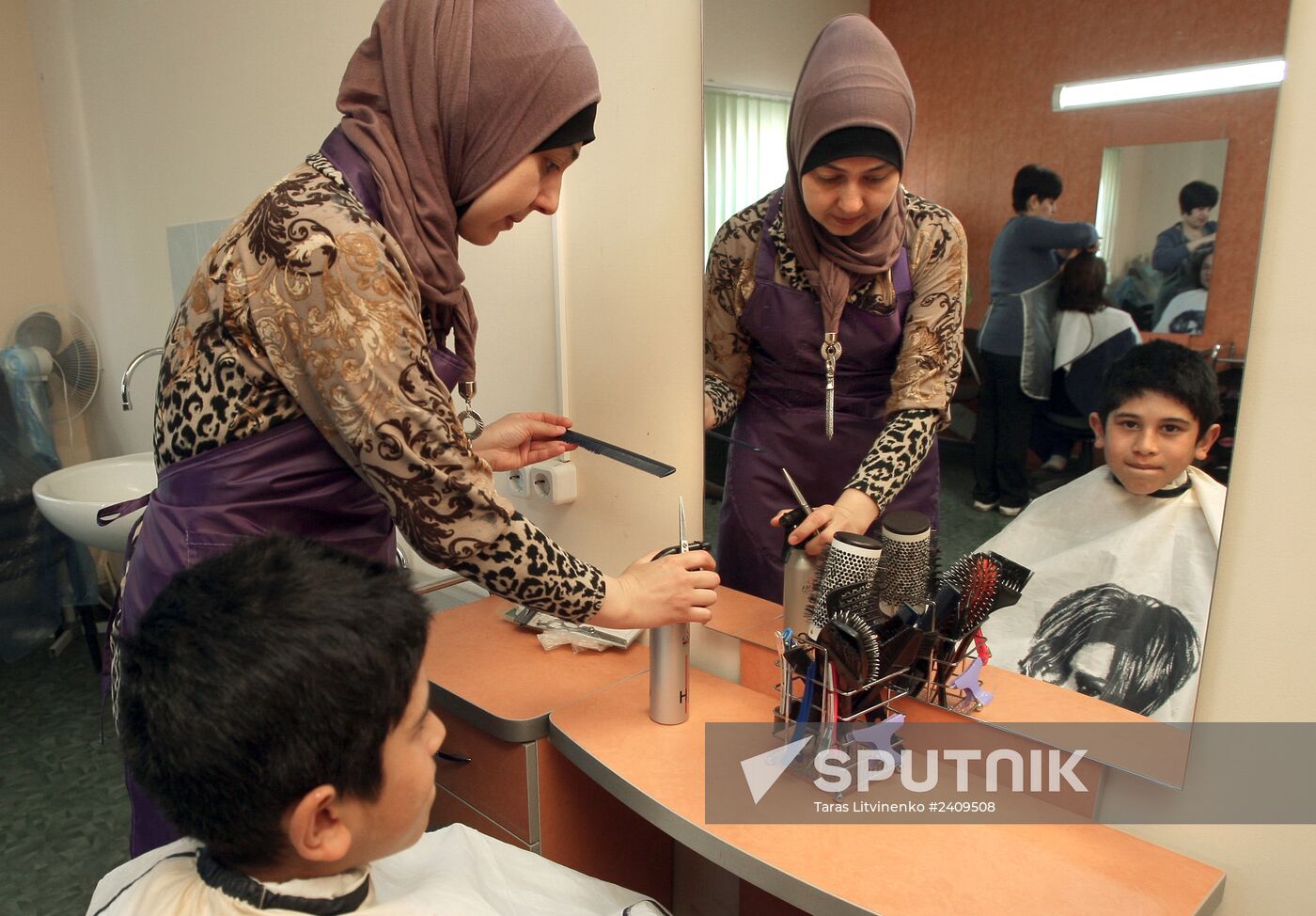 Muslim girls study home economy in Simferopol