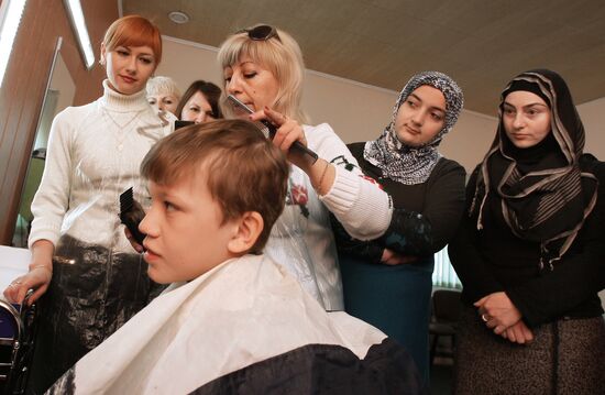 Muslim girls study home economy in Simferopol