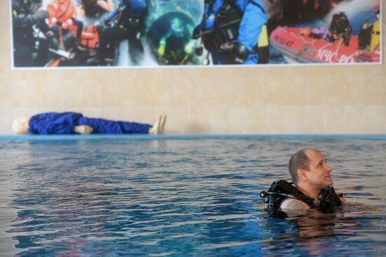 Exhibition games by divers from Rescuer Training Center, Emergencies Ministry
