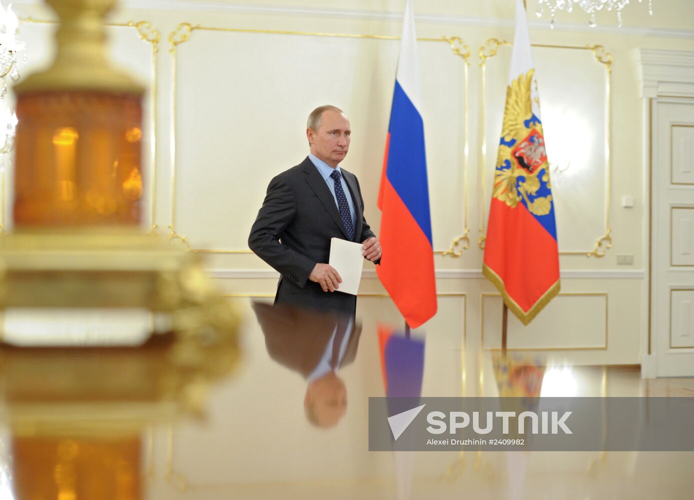 Vladimir Putin holds a meeting with Presidential Plenipotentiary Envoys to the Federal Districts