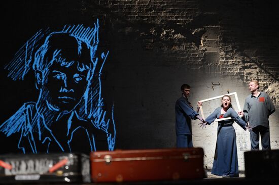 Dress rehearsal of play Tagansky Front