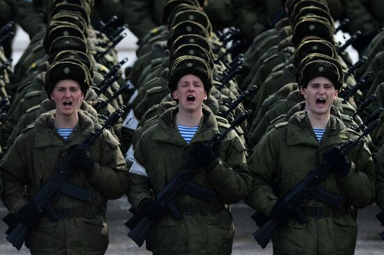 Joint rehearsal of marching and mechanized columns for the Victory Day parade