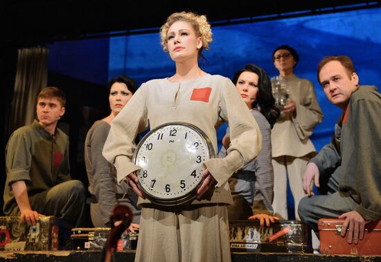 Dress rehearsal of play Tagansky Front