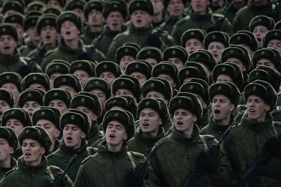 Joint rehearsal of marching and mechanized columns for the Victory Day parade