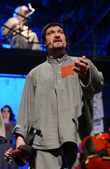 Dress rehearsal of play Tagansky Front