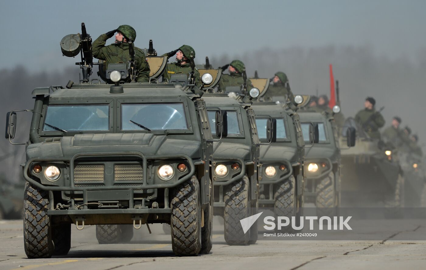 Joint rehearsal of marching and mechanized columns for the Victory Day parade