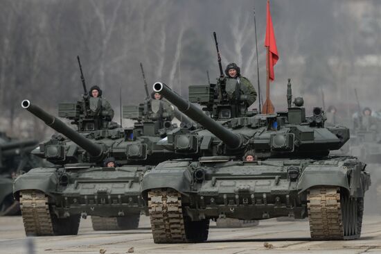Joint rehearsal of marching and mechanized columns for the Victory Day parade