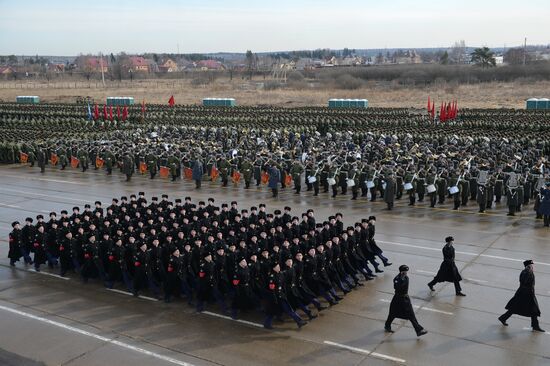 Joint rehearsal of marching and mechanized columns for the Victory Day parade