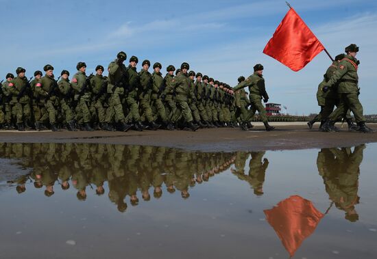 Joint rehearsal of marching and mechanized columns for the Victory Day parade
