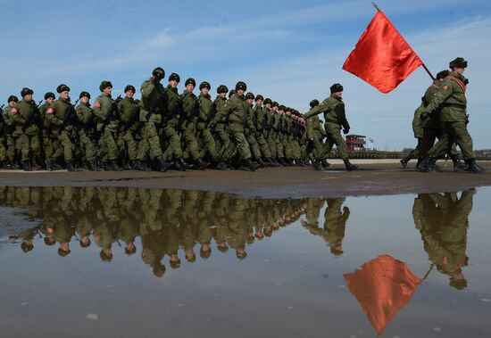 Joint rehearsal of marching and mechanized columns for the Victory Day parade