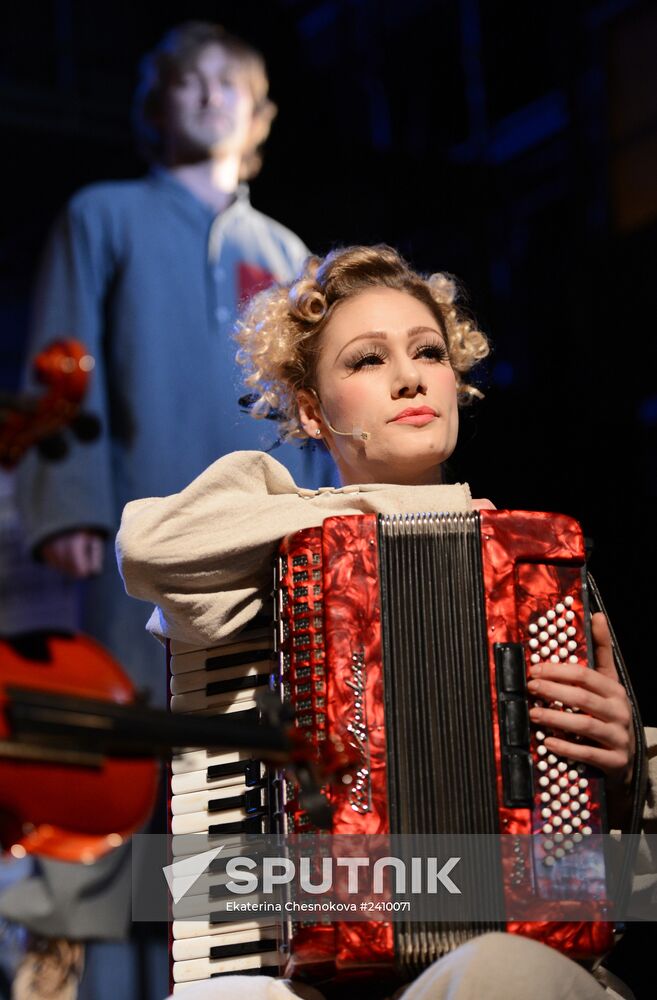 Dress rehearsal of play Tagansky Front