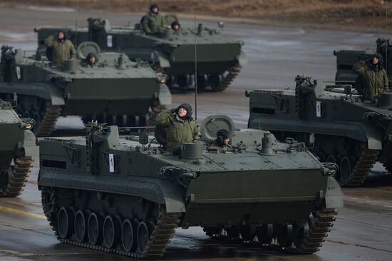 Joint rehearsal of marching and mechanized columns for the Victory Day parade