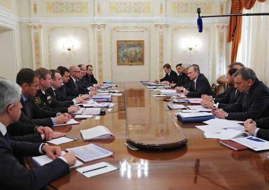 Vladimir Putin condcuts meeting on import substitution over threatened shipments from Ukraine